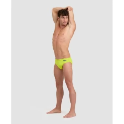 Bañador Arena Briefs Solid Verde Neon Hombre -Tienda Barata Nadar Equipo banador arena briefs solid verde neon hombre 2